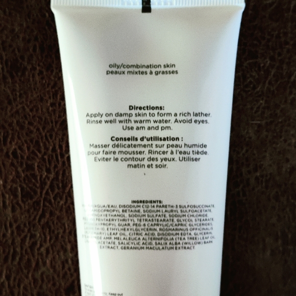 Dr Brandt Facial Cleanser - Picture 5 of 7